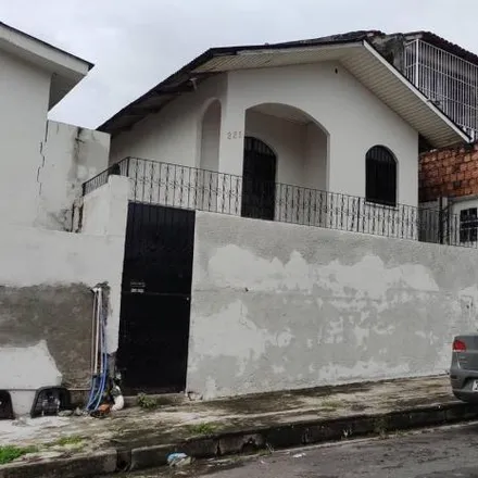Buy this 6 bed house on Rua Nossa Senhora da Conceição in Petrópolis, Manaus -