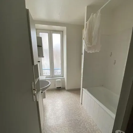 Image 6 - 29 Rue d'Aigues Passes, 48000 Mende, France - Apartment for rent