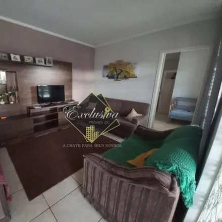 Buy this 3 bed house on Avenida Champagnat in Vila Cruz, Poços de Caldas - MG