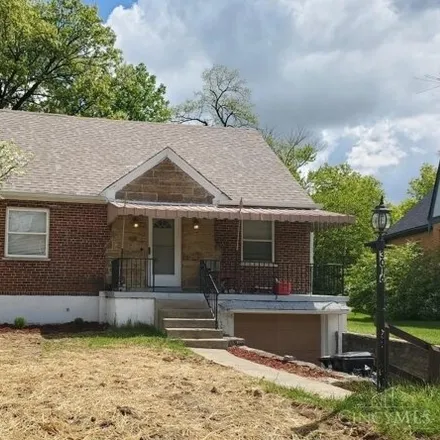 Buy this 3 bed house on 3020 Hegry Circle in Cincinnati, OH 45238
