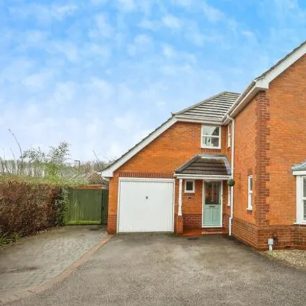 Buy this 4 bed house on 11 Esk-Hause Close in West Bridgford, NG2 6SG