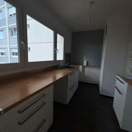 Image 2 - 3 Rue Camille Périer, 78400 Chatou, France - Apartment for rent