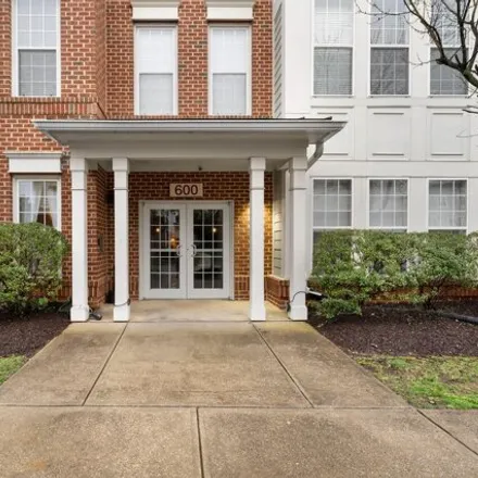 Image 1 - 660 Edelen Station Place, Charowood, La Plata, MD 20646, USA - Condo for rent