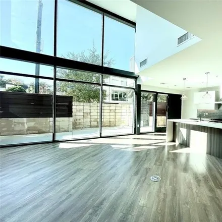 Image 2 - The Residences at Kirby Collection, Colquitt Street, Houston, TX 77098, USA - Apartment for rent