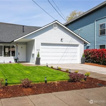 Buy this 4 bed house on 1303 Dupont Street in Bellingham, WA 98225