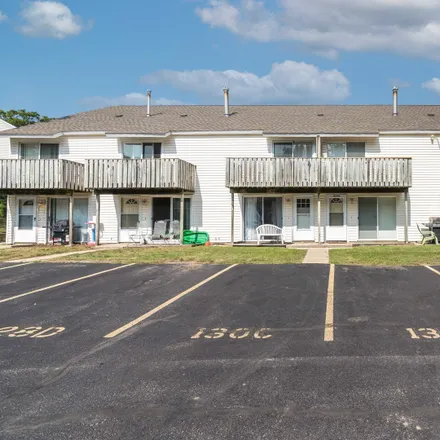 Image 1 - 130 Cora Avenue, Fox Lake, Lake County, IL 60020, USA - Townhouse for rent