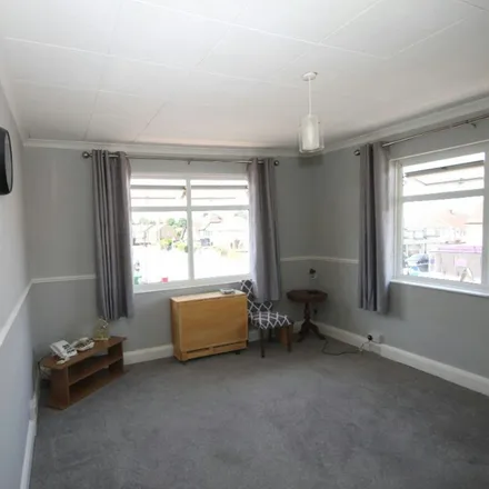 Rent this 1 bed apartment on Dunstable Road in Luton, LU4 0HL