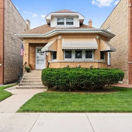 Buy this 4 bed house on 5748 North Meade Avenue in Chicago, IL 60646