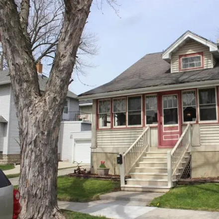 Buy this 3 bed house on 211 Rose Avenue in Fond du Lac, WI 54935