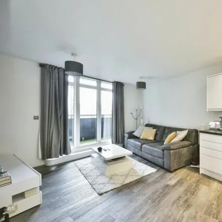 Buy this 2 bed apartment on Lockmeadow in Kingfisher Medow, Barker Road