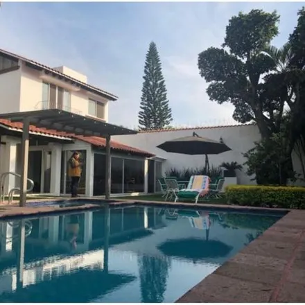Rent this 5 bed house on Privada Durazno in 62070 Cuernavaca, MOR