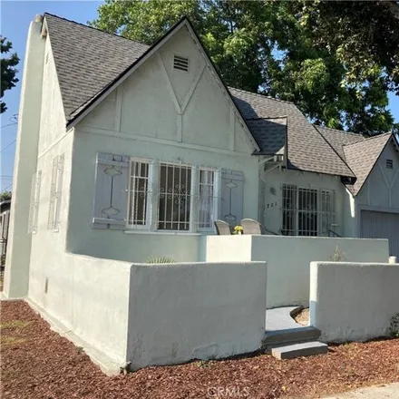 Image 2 - 701 East 84th Street, Los Angeles, CA 90001, USA - House for sale