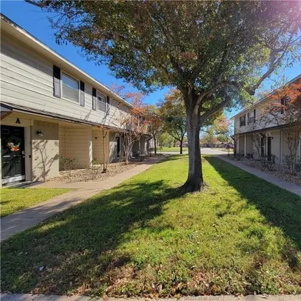 Image 2 - 1411 Airline Dr Apt A, College Station, Texas, 77845 - Condo for sale
