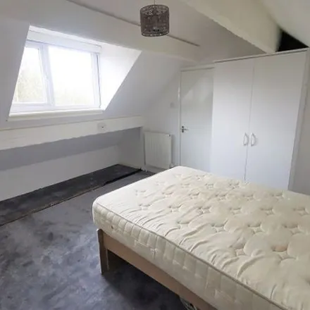 Rent this 7 bed apartment on 2-20 Rokeby Gardens in Leeds, LS6 3JZ