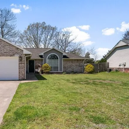 Buy this 3 bed house on 624 North Bixby Street in Coweta, OK 74429