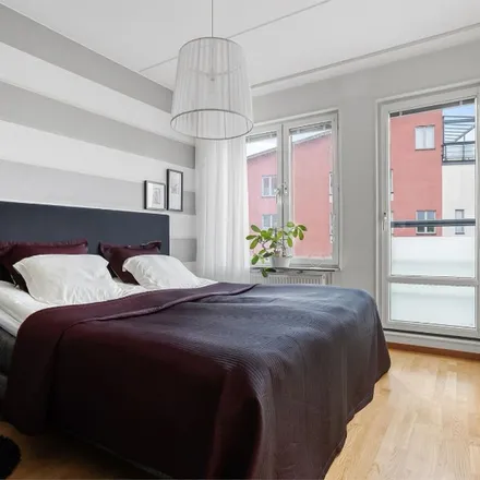 Rent this 4 bed apartment on Forskargränd in 174 61 Sundbybergs kommun, Sweden