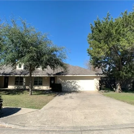 Image 1 - 3028 Pine Valley Drive, New Braunfels, TX 78130, USA - House for sale