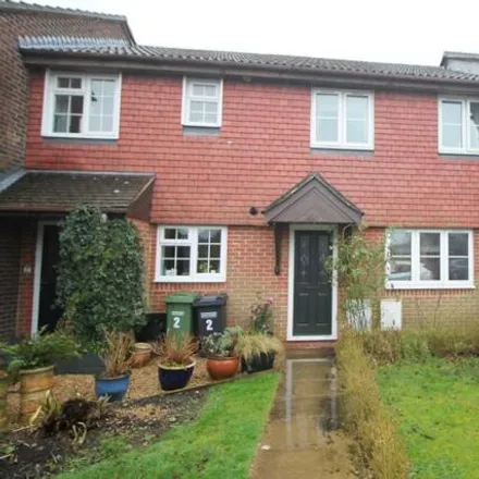 Buy this 3 bed townhouse on Old School Close in Butlocks Heath, SO31 5QJ