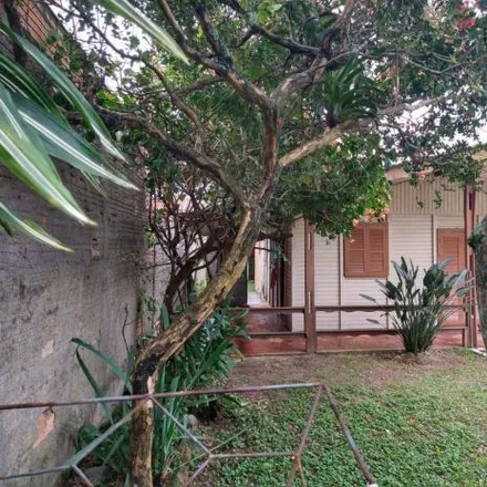 Buy this 2 bed house on Rua do Gravatá in Campeche, Florianópolis - SC