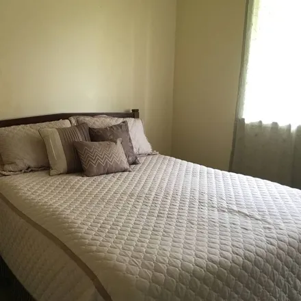 Rent this 2 bed house on Waimea/Kamuela CDP