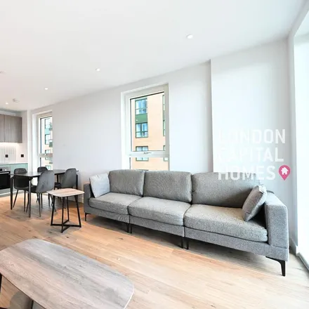 Rent this 2 bed apartment on 9 Beaconsfield Road in London, UB1 1BA
