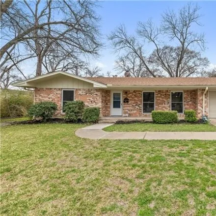 Buy this 3 bed house on 1006 North 7th Street in Temple, TX 76501