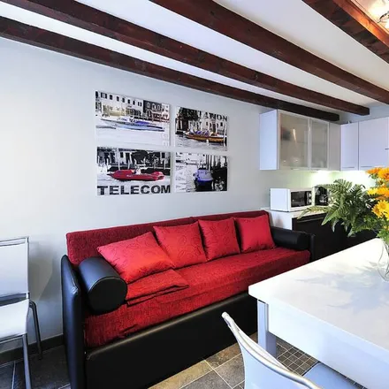 Rent this studio apartment on CASTELLO 2198 (CALLE DE LA VIDA)