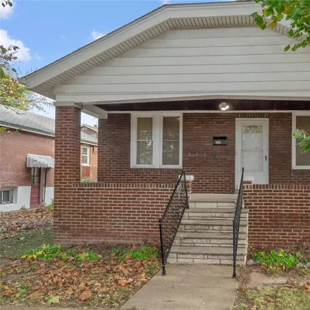 Buy this 2 bed house on 3851 Kingsland Court in Saint Louis, MO 63116
