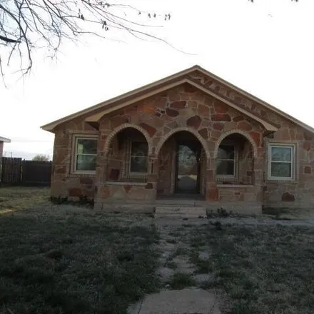 Buy this 2 bed house on 673 North Roberta Street in Pampa, TX 79065