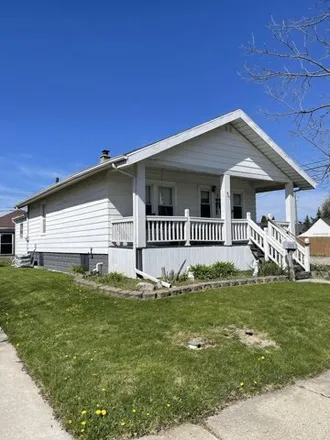Buy this 3 bed house on 17794 McKinley Avenue in Riverview, MI 48193