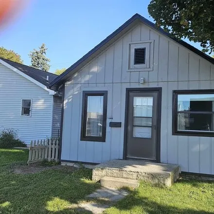 Buy this 2 bed house on 1711 Thomas Street in Port Huron, MI 48060