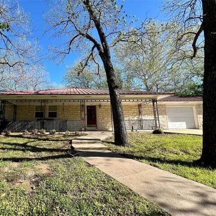 Image 2 - 468 West Roosevelt Avenue, Whitney, Hill County, TX 76692, USA - House for sale