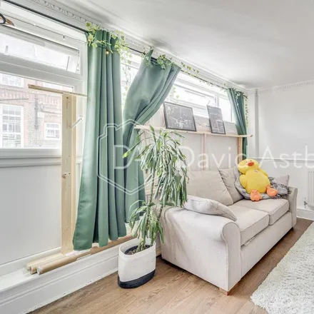 Rent this 3 bed apartment on 29-36 Malmesbury Road in Old Ford, London