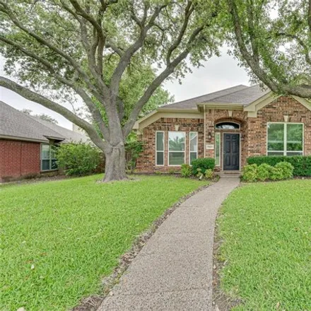 Buy this 3 bed house on 7801 Lancelot Road in Frisco, TX 75035