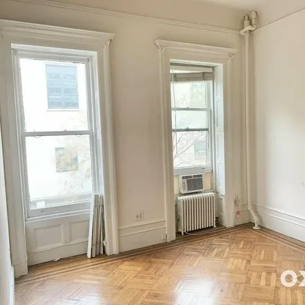 Image 3 - Broadway & West 70th Street, Broadway, New York, NY 10023, USA - House for rent