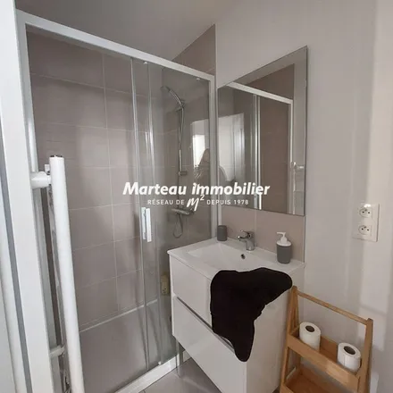 Rent this 1 bed apartment on 2 Rue Ferdinand de Lesseps in 72100 Le Mans, France
