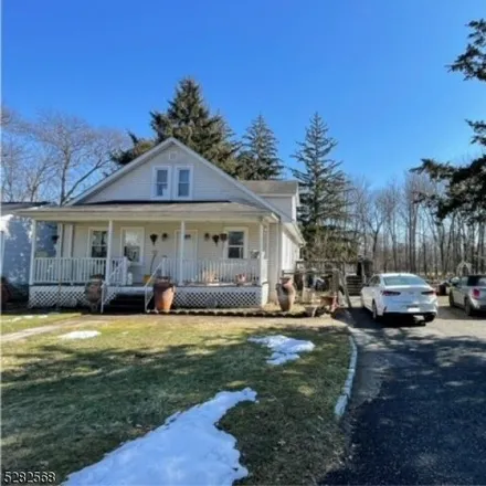 Buy this 4 bed house on 3 Quinlisk Rd in New Jersey, 07927