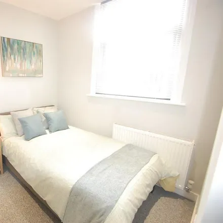 Rent this 1 bed room on Eton Road in Stretton, DE14 2SW