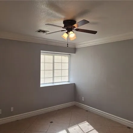 Image 9 - 4200 Caliper Drive, Las Vegas, NV 89110, USA - House for rent