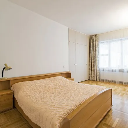 Image 4 - VOŠ a SPŠ dopravní, Masná, 110 05 Prague, Czechia - Apartment for rent