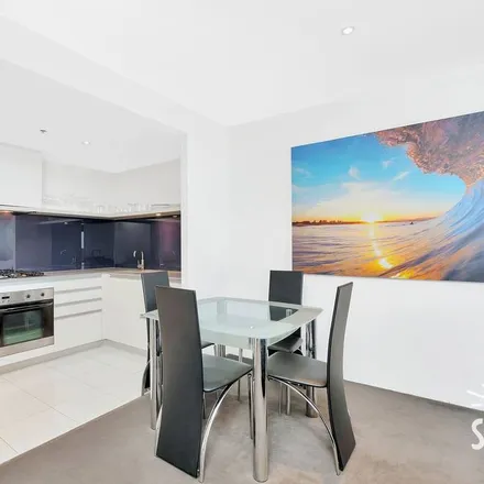 Rent this 2 bed apartment on Surfers Paradise QLD 4217