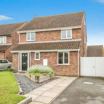 Buy this 4 bed house on Lister Road in Hadleigh, IP7 5JN
