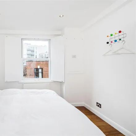 Image 5 - Cygnet Street, Spitalfields, London, E1 6LD, United Kingdom - Apartment for rent