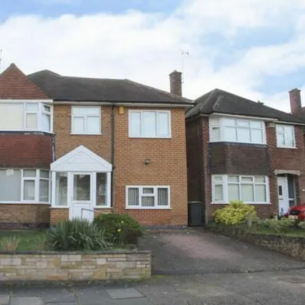 Rent this 4 bed house on 27A Seven Oaks Crescent in Bramcote, NG9 3FW