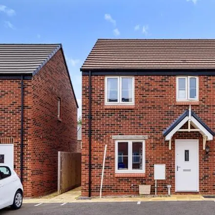 Buy this 3 bed house on Town Centre in 40A High Street, Banbury