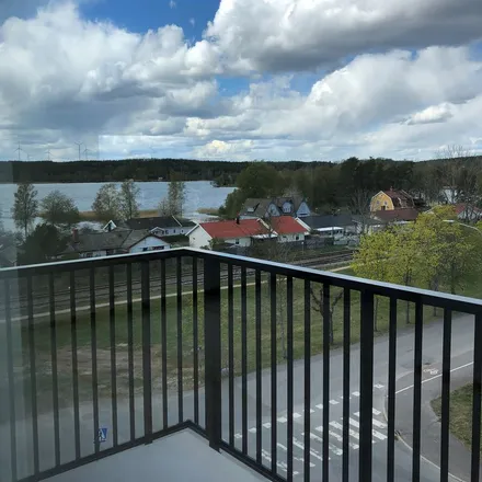 Rent this 3 bed apartment on Stationsgatan in Köpingsvägen, 732 48 Arboga