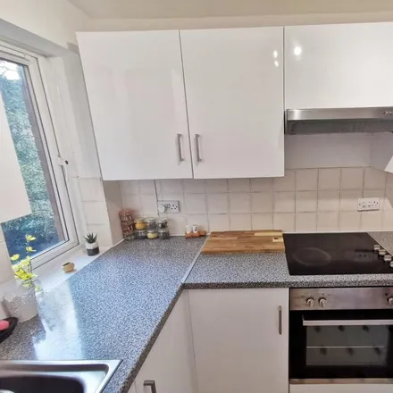 Image 4 - Deanery Close, London, N2 8NU, United Kingdom - Apartment for rent