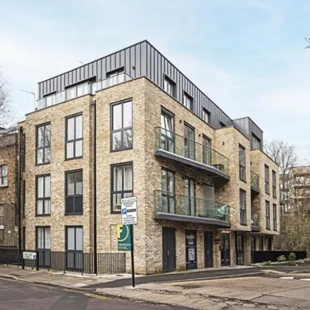 Buy this 3 bed apartment on Gifford Street in London, N1 0DF
