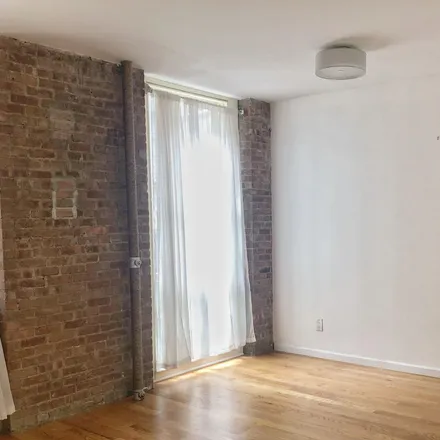 Rent this 1 bed apartment on 517 East 77th Street in New York, NY 10075