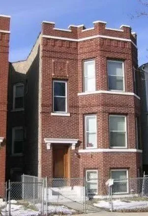 Image 1 - 4338 West Shakespeare Avenue, Chicago, IL 60639, USA - House for sale